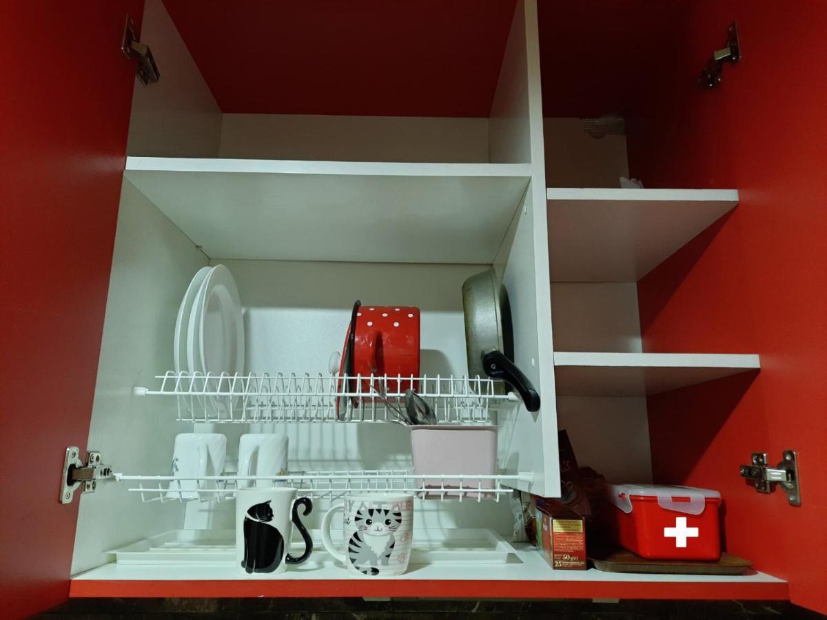 Midnight Cats' Apartment In Rynok Square Світло Є Завжди! Leopoli Esterno foto